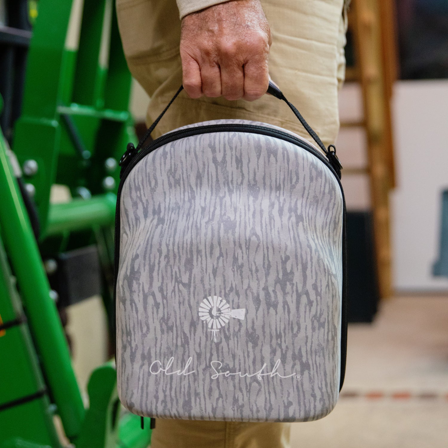 6 Hat Travel Case - Arctic Camo